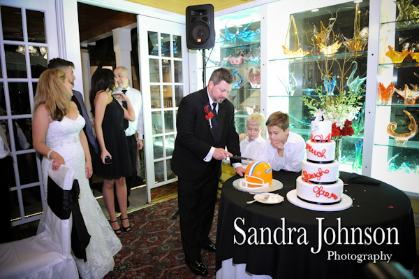 Best Courtyard Lake Lucerne wedding photographer - Sandra Johnson (SJFoto.com)
